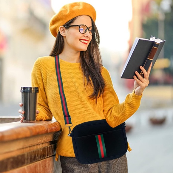 NEW| Trendy & Chic Crossbody Bag with Adjustable Detachable Strap - Picture 4 of 5